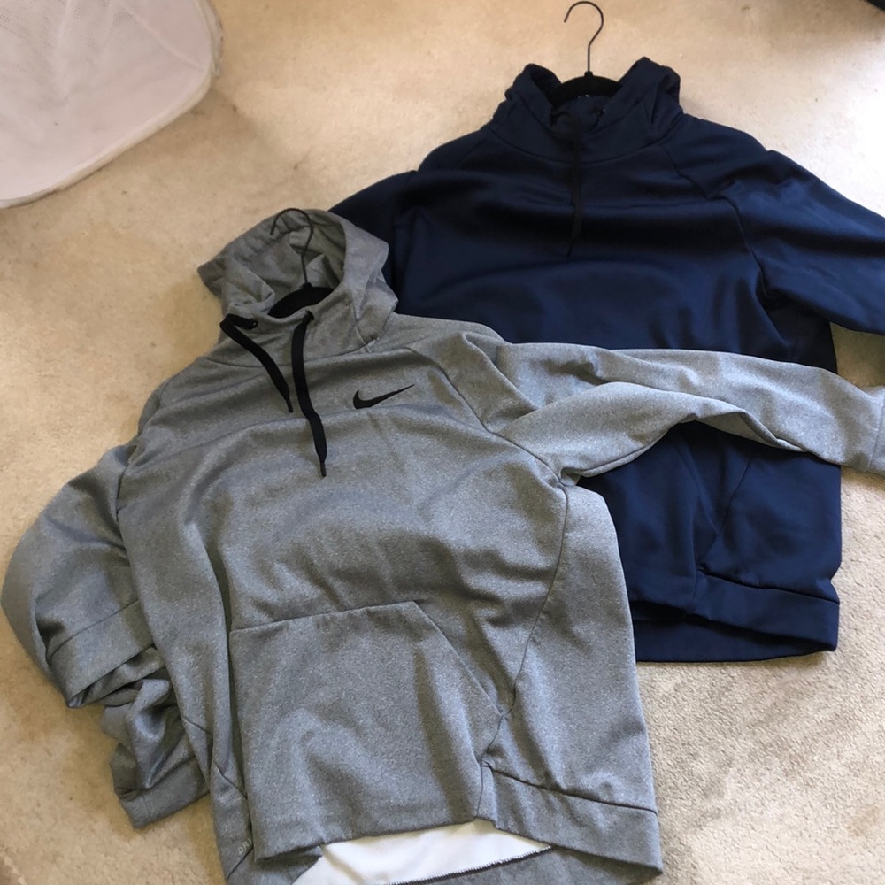 Lot of 2 Nike sweaters
